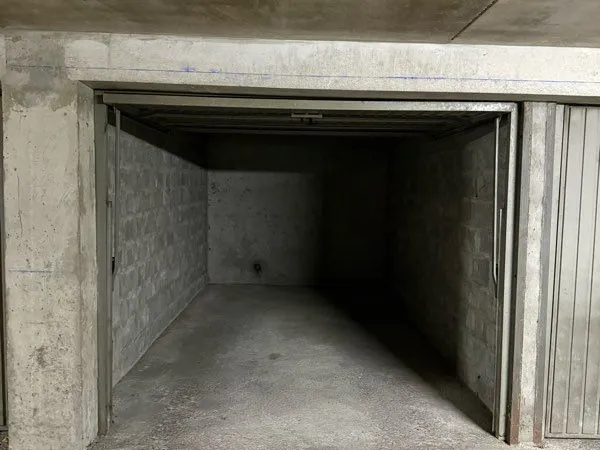 Garage à louer