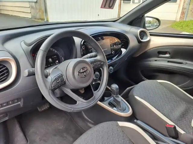Toyota Aygo 1.0 s-cvt 72 design — photo 10