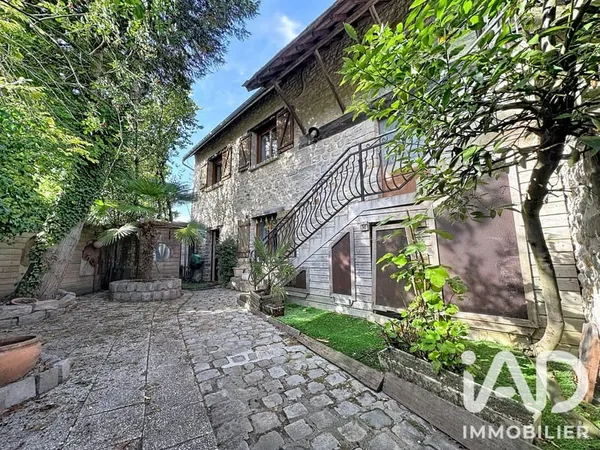 Maison 12 pièces 312 m²