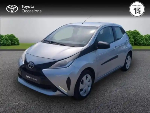 Toyota Aygo 1.0 vvt-i 69ch x-play 5p — photo 1