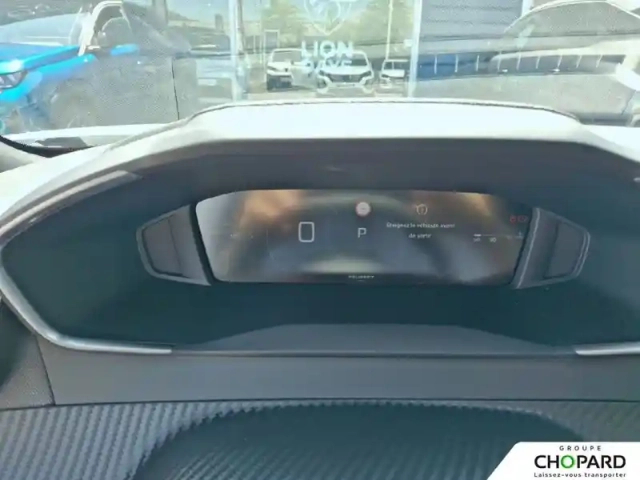 Peugeot 2008 hybrid 145 e-dcs6 — photo 17
