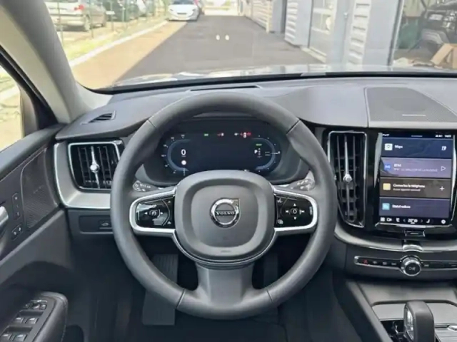 Volvo Xc60 t6 hybride rechargeable 253 + 145ch ultra style dark geartronic 8 awd — photo 15