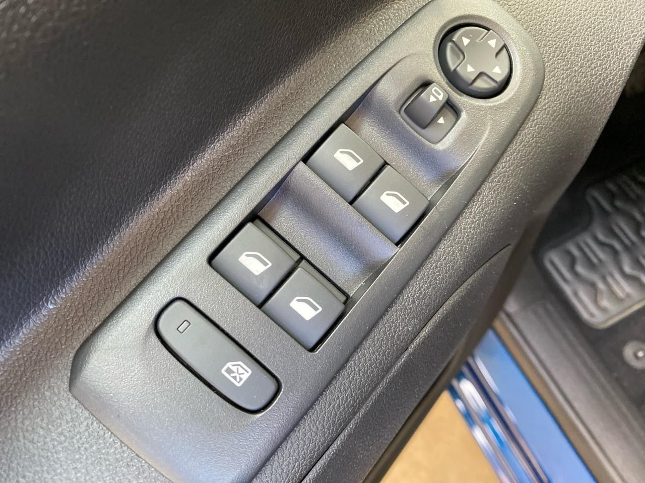 Citroën Berlingo m moteur electrique 136ch (100 kw) shine automatiq — photo 12