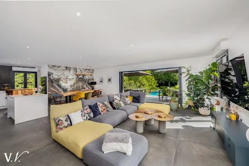 Maison 8 pièces 264 m²