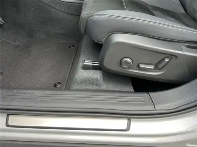 Volvo Xc40 t5 recharge 180+82 ch dct7 — photo 118