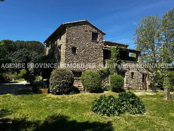 Maison 7 pièces 225 m²