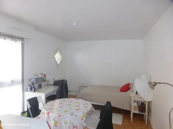 A LOUER - GROUPE GIBOIRE - APPARTEMENT T1 BIS - RENNES CENTRE VILLE