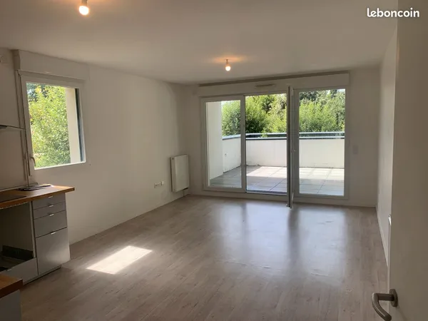 Appartement T3 de 63 m² avec terrasse de 28 m² plein sud - Centre-ville de Savenay