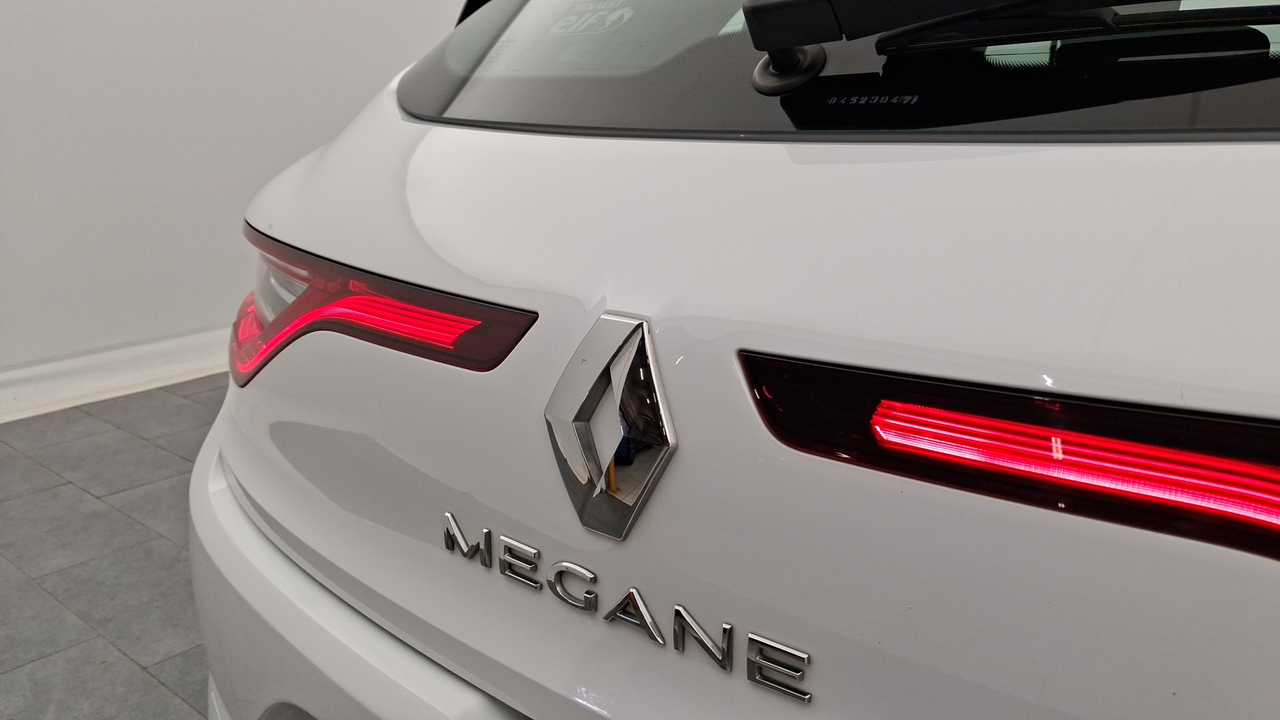 Renault Mégane IV Berline Blue dCi 115 — photo 15