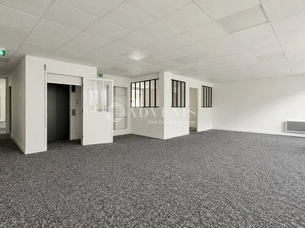 Bureau 171 m²