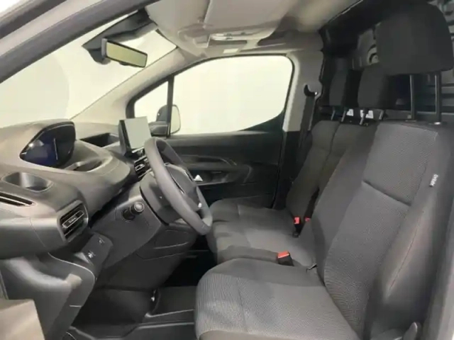 Peugeot Partner m diesel 100ch pack premium connect — photo 8