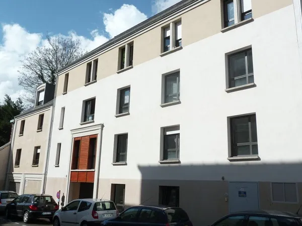 A LOUER - Agence GIBOIRE - Stationnement - RENNES