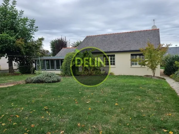 Maison à louer à Bourgbarré, 68m2 hab, 2 chambres, bureau, t