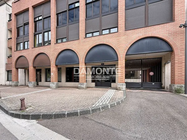 Troyes - Appartement 85m2 dans une belle copropriété avec st
