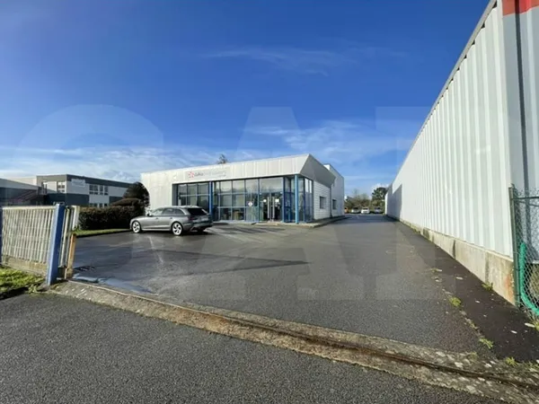 Le RELECQ-KERHUON - Kerscao - Local d'activité 450m2
