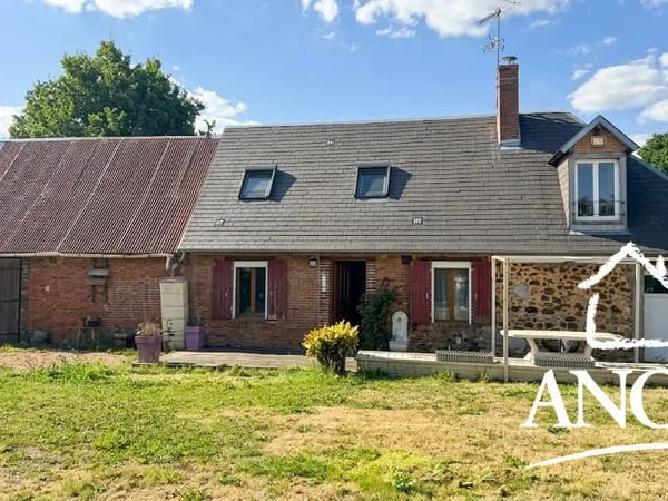 FERMETTE DANS HAMEAU CALME