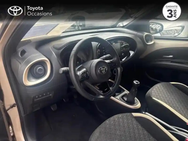 Toyota Aygo X 1.0 vvt-i 72ch design my24 — photo 8