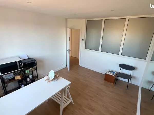 Bureau lumineux privé 14,5m2