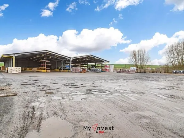 Local commercial 780 m²