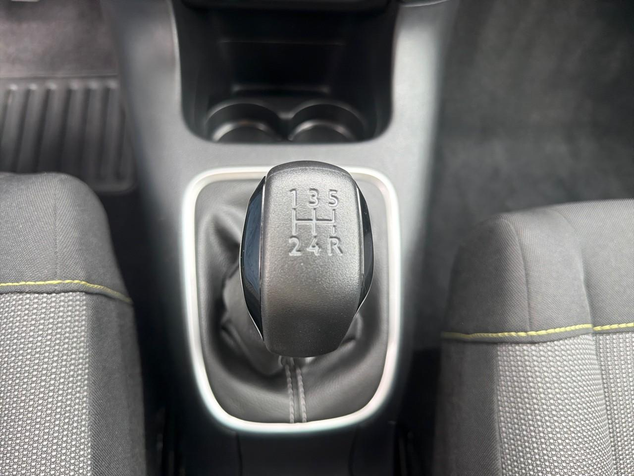 Citroën C3 1.2 puretech 83ch s&s shine — photo 18