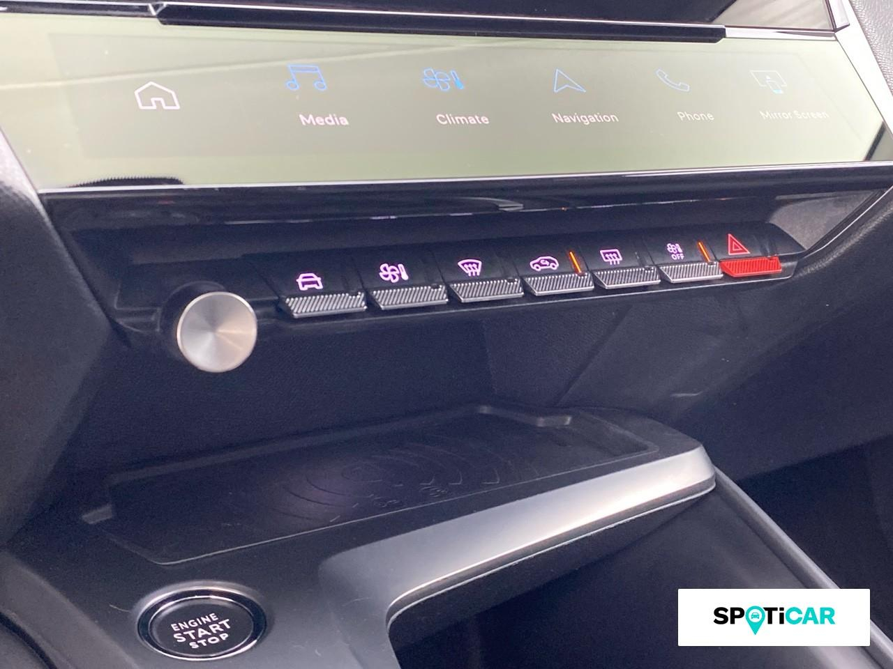 Peugeot 308 1.2 puretech 130ch s&s allure pack — photo 15