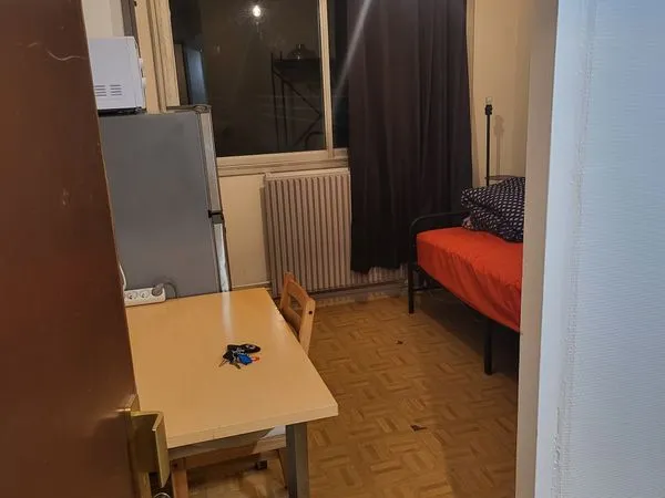 Chambre meublée,charges compris eau chaude,froide,chauffage,wifi et machine à laver