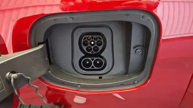 Mg Mg4 ev urban 54 kwh - 118 kw — photo 43