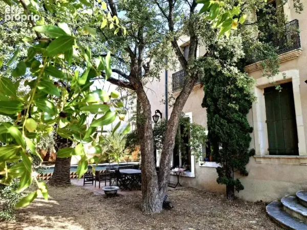 Maison 10 pièces 259 m²