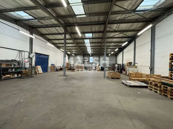 Locaux d'activités 395m² ZI Saint Etienne