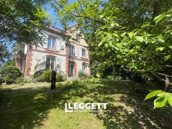 Maison 22 pièces 357 m²
