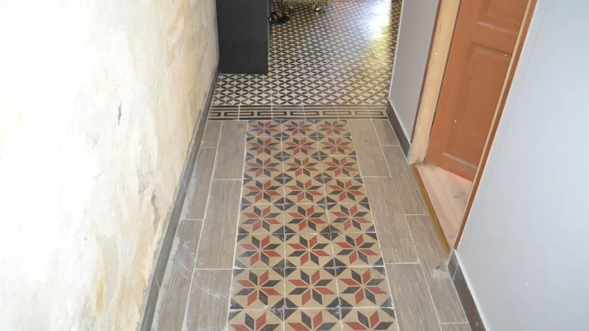 Photo 1
