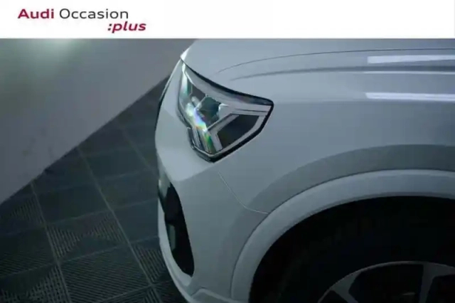 Audi Q3 35 tdi 150 ch s tronic 7 s line — photo 6