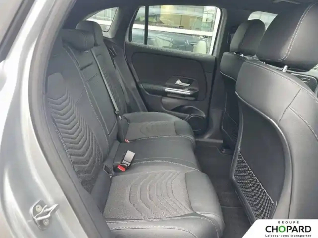 Mercedes Eqa 250+ — photo 20