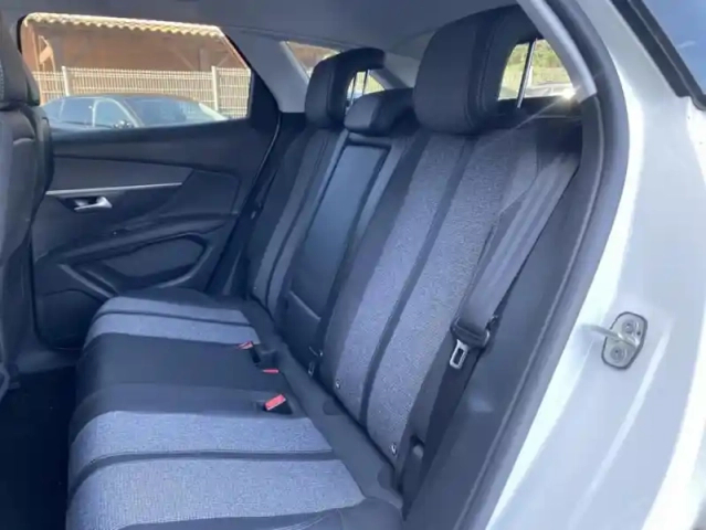 Peugeot 3008 ii puretech 130 s&amp;s allure — photo 14