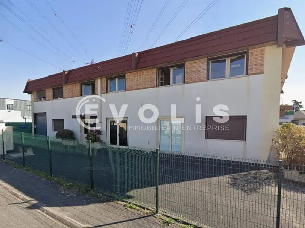 Local d'activité 168 m²