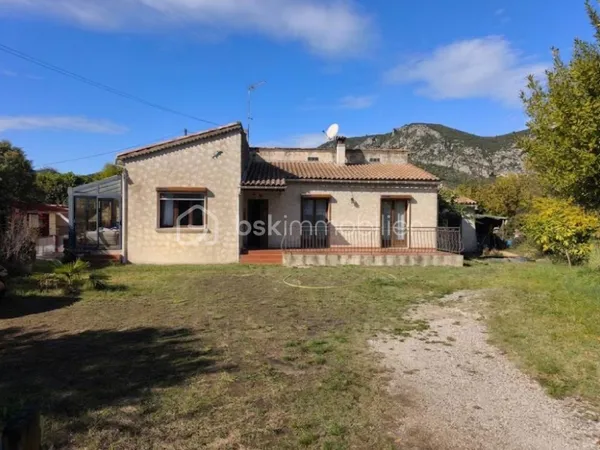 Maison Type 4 100 m² plain pied avec garage sur 870 m² de terrain