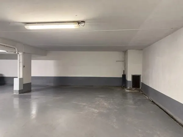 Parking 16 m²