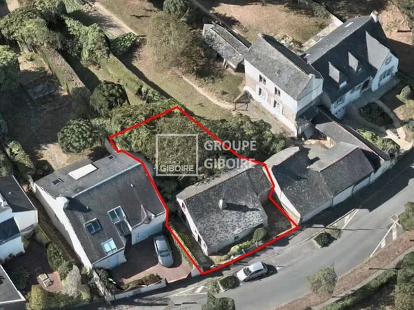 Terrain constructible 319 m²