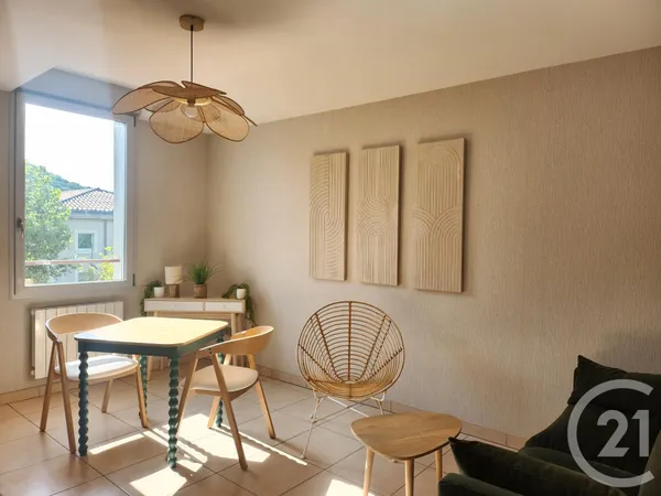 Studio 1 pièce 21 m²
