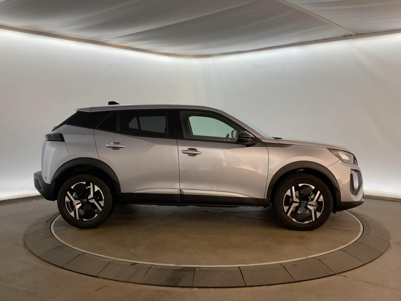 Peugeot 2008 hybrid 145 ch e-dcs6 allure — photo 4
