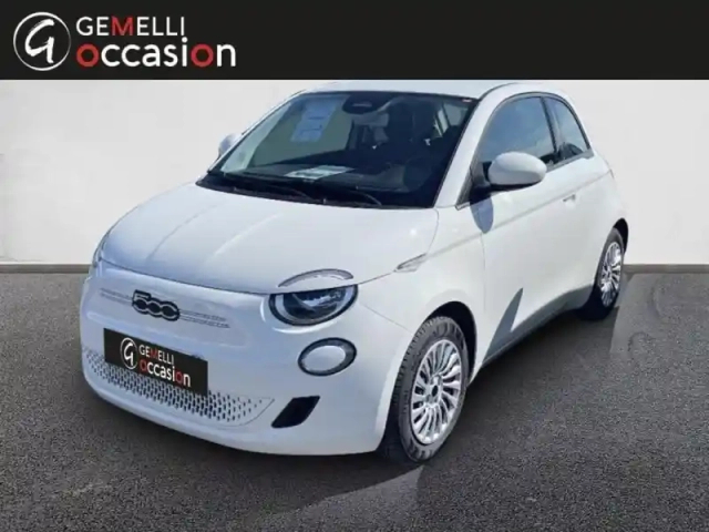 Fiat 500 e 95ch action