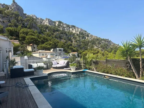 Villa 6 pièces 200 m²