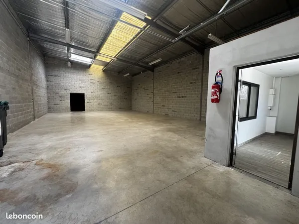 Local 347 m² Colomiers