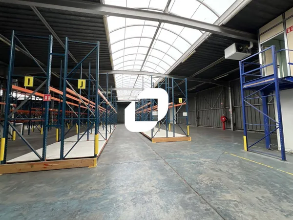Local d'activité 2975 m²