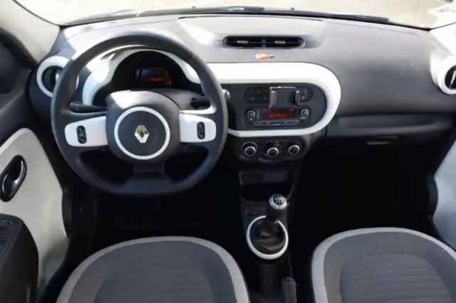 Renault Twingo iii sce 65 - 21 — photo 9