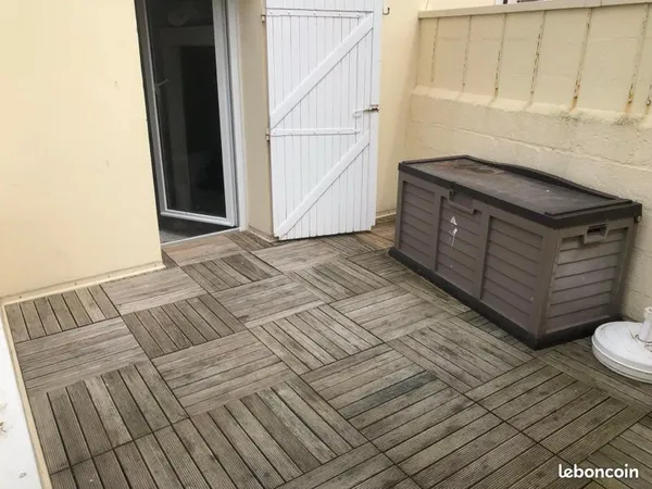Studio avec terrasse
