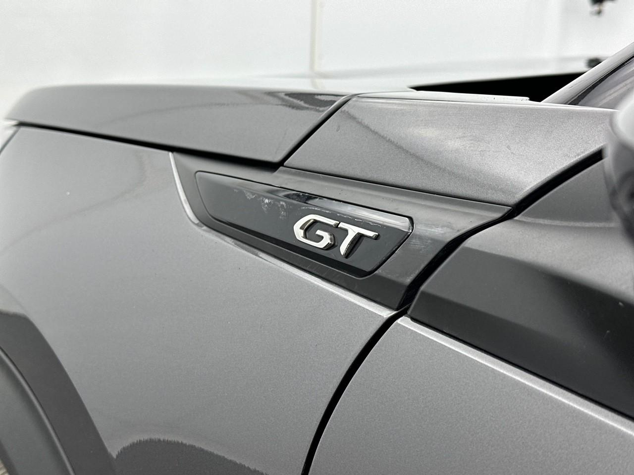 Peugeot 2008 puretech 130 s&s eat8 gt pack — photo 35