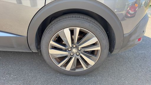 Peugeot 5008 1.2 Pure Tech 130 - GT Line – 2019 – 83881 km – Essence – Boîte Manuelle — photo 14