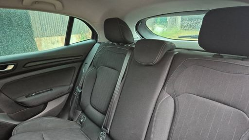 Renault Megane 1.3 TCe 115 - Limited – 2019 – 70565 km – Essence – Boîte Manuelle — photo 17