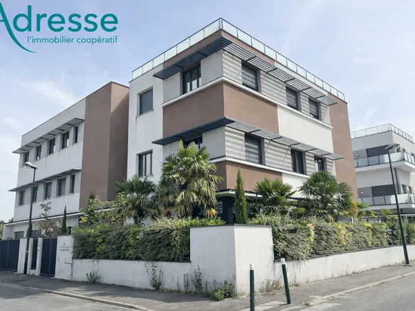 Immeuble Noisy Le Grand 2643 m2